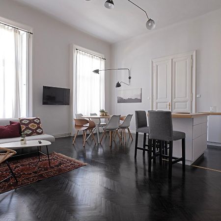 City Center Industrial Residence 布达佩斯 外观 照片
